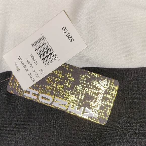 Honey and Sparkle Size Medium Crop Black and White Block - Picture 2 of 2